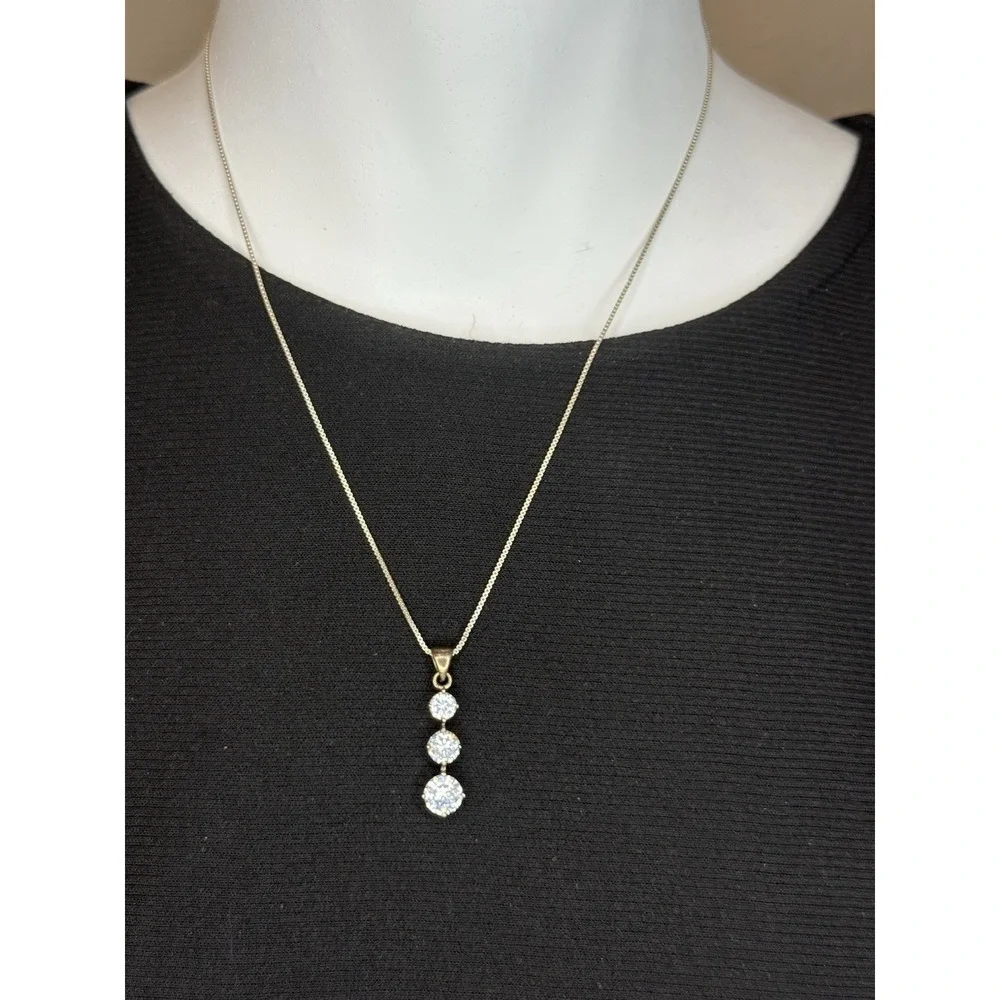 Tri Cubic Zirconia Drop Graduated Sterling Silver 925 Pendant Chain Necklace 18